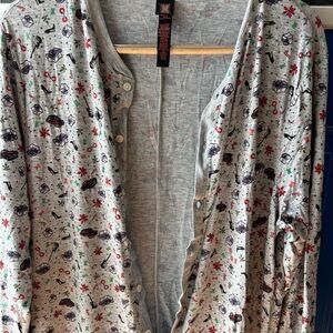 Savage X Fenty Festive Gray Button-Up Sleepwear Small